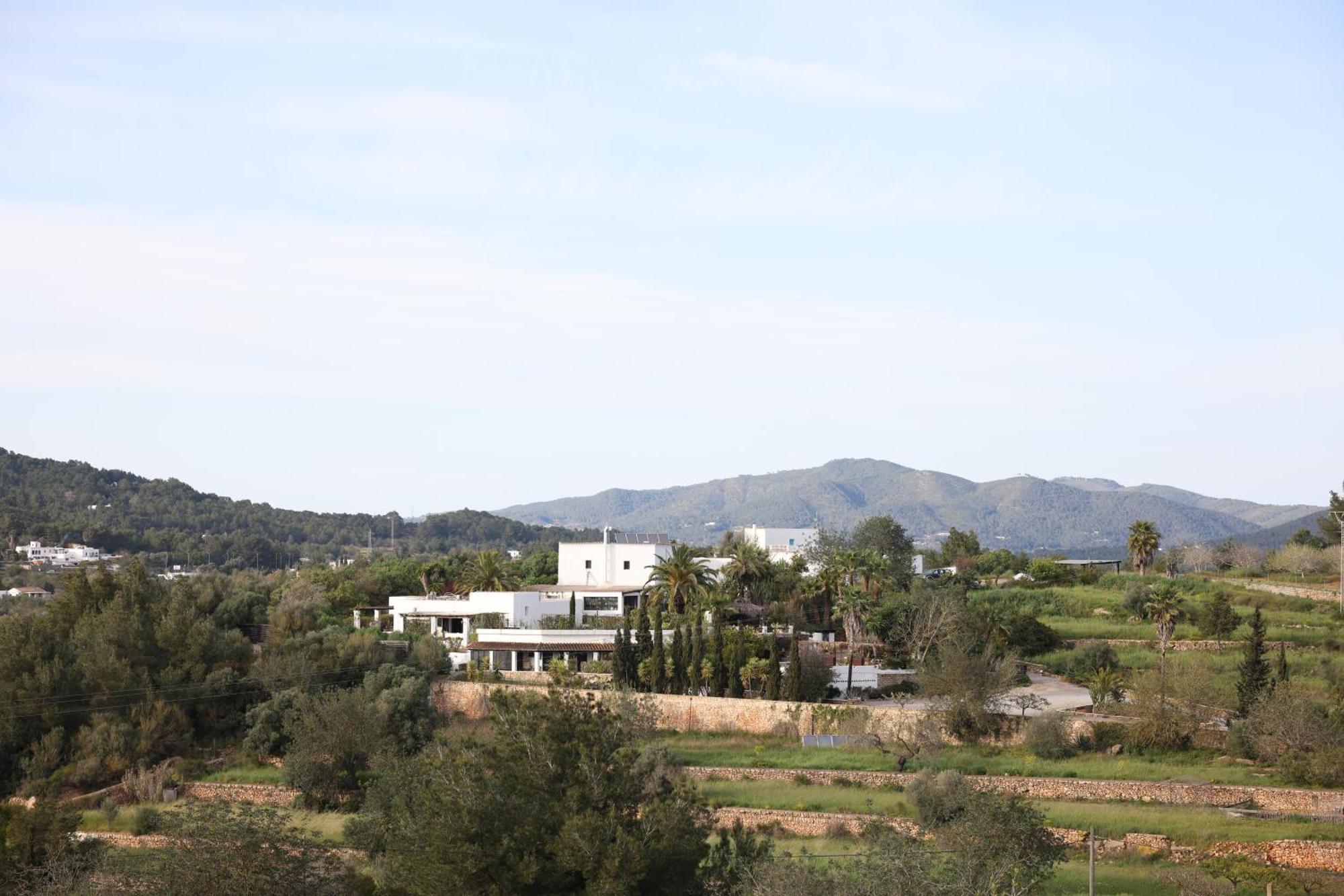 Finca Legado Ibiza ซานตาเอวเลเรียเดสริว ภายนอก รูปภาพ