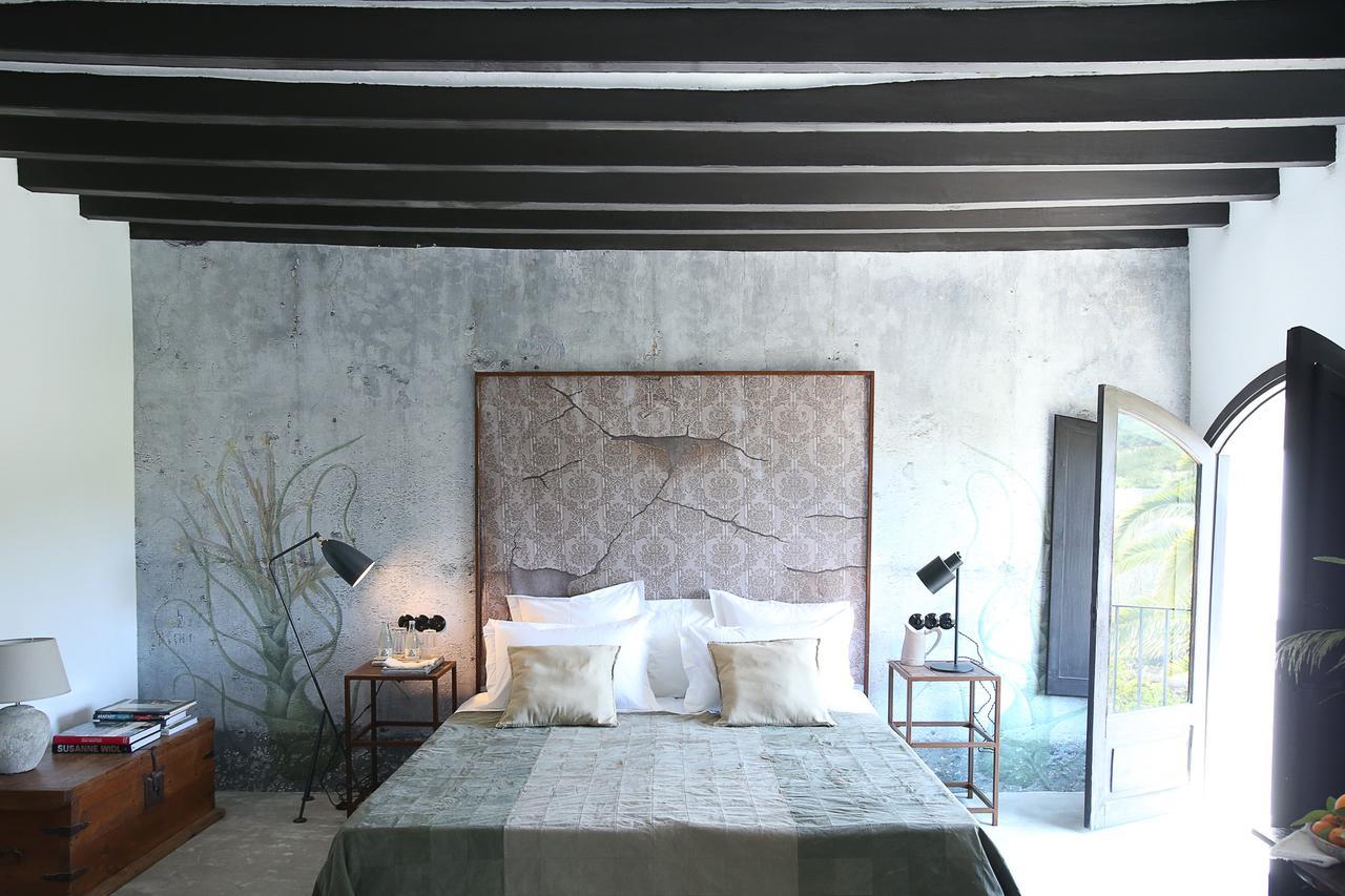Finca Legado Ibiza ซานตาเอวเลเรียเดสริว ภายนอก รูปภาพ